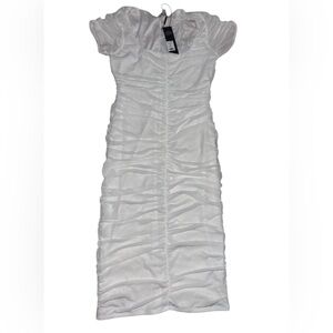 White midi fashion nova dress 
Size large
New with tags